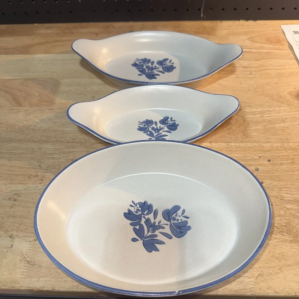 Pfaltzgraff Yorktowne Set Of Three‎ Bakeware #241-#265-#270 Dishes Blue Flowers